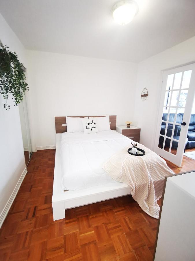Plush 2 Bedroom Unit 5Min Downtown Off Wellington Montreal Exterior photo