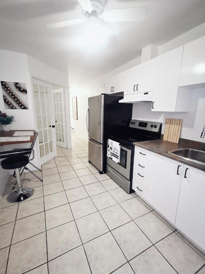Plush 2 Bedroom Unit 5Min Downtown Off Wellington Montreal Exterior photo